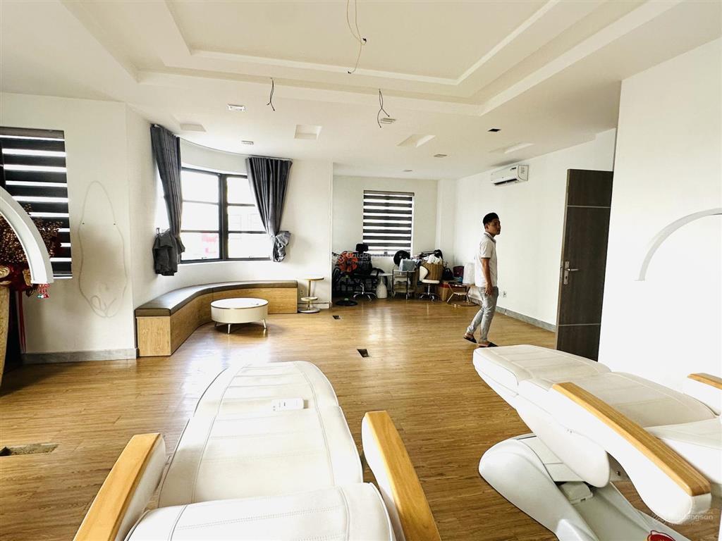 Văn phòng cityland  góc 2 mặt tiền đẹp