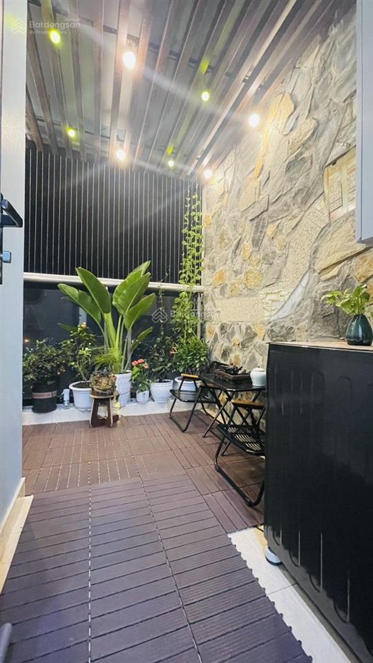 Bán căn hộ ban công vườn treo cc hpc landmark dt 100m2(3pn, 2wc) hà đông, hà nội. giá 7tỷ