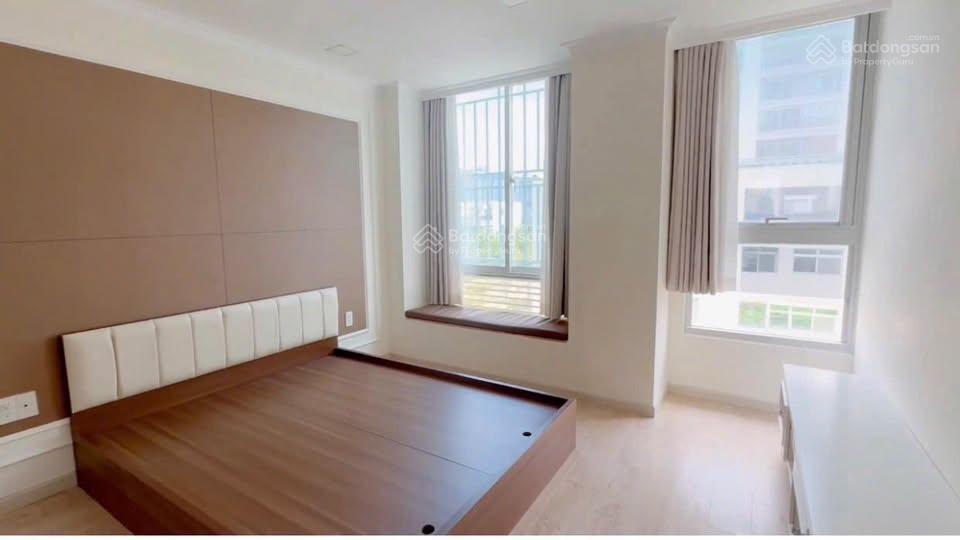Cần bán nhanh duplex star hill phú mỹ hưng siêu hiếm 0932 747 *** thành tâm