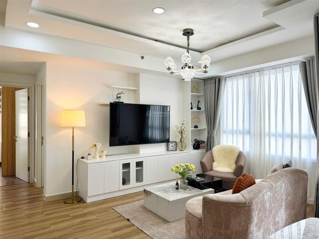 Bán căn 2pn masteri thảo điền, full nội thất giá 8.x tỷ,  mr. hưng 0902 599 ***