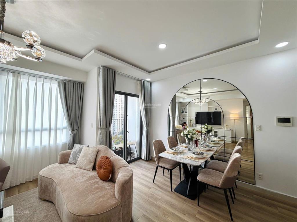 Bán căn 2pn masteri thảo điền, full nội thất giá 8.x tỷ,  mr. hưng 0902 599 ***