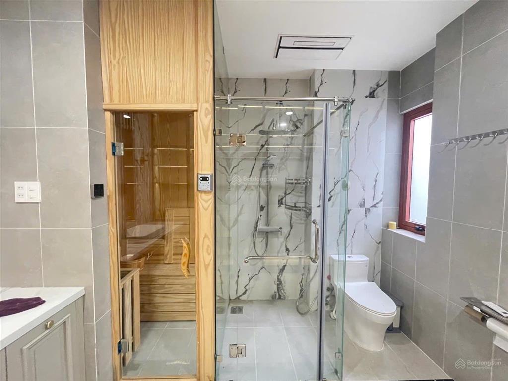 Chỉ còn lại 3 căn giá tốt, giá tốt cầu đúc