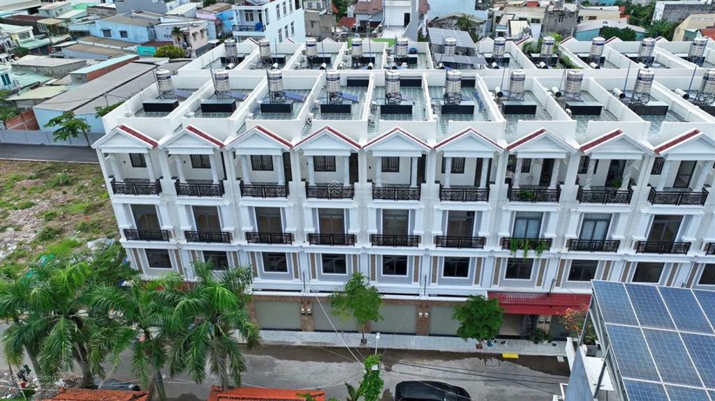 Chỉ còn lại 3 căn giá tốt, giá tốt cầu đúc