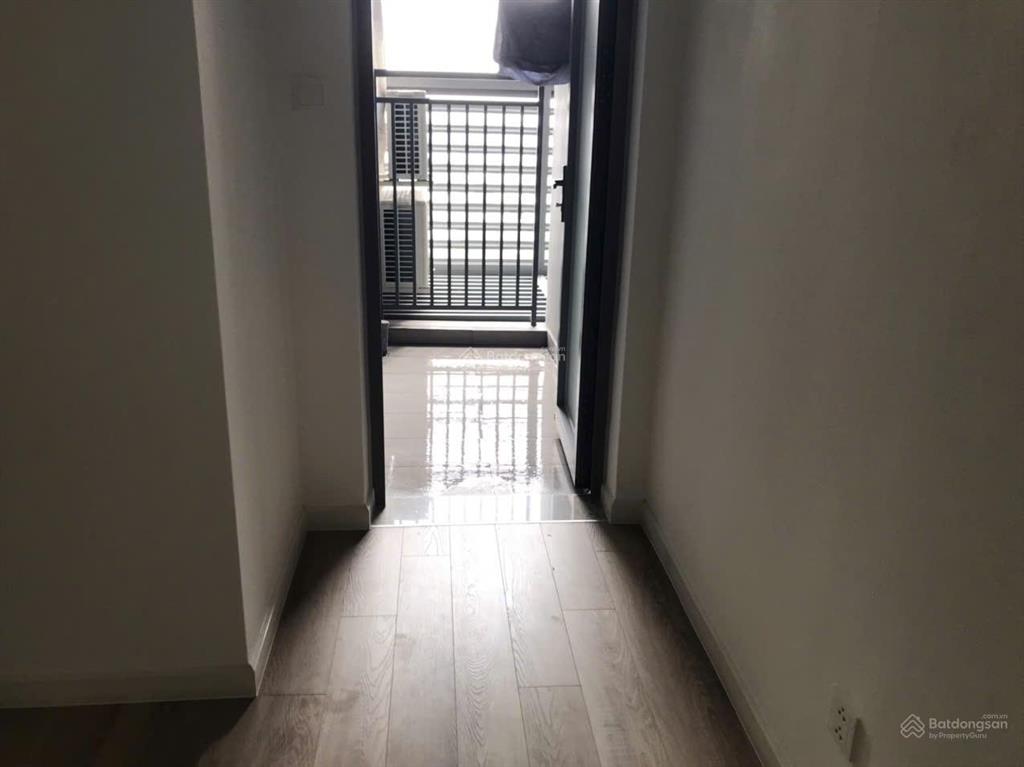 Chính chủ cần bán gấp căn 2pn đông nam nhìn hồ bơi giá rõ ràng tốt thị trường