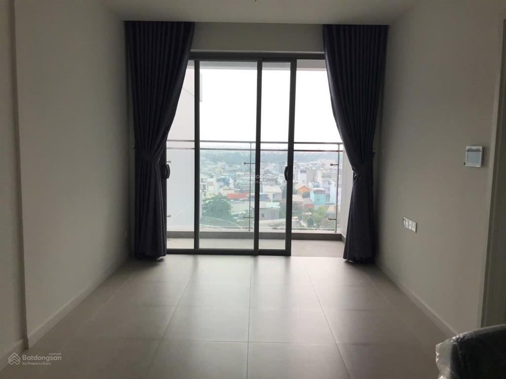 Chính chủ cần bán gấp căn 2pn đông nam nhìn hồ bơi giá rõ ràng tốt thị trường