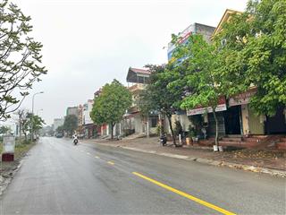 Bán nhà phố 3 tầng mặt đường văn tiến dũng đối diện kđt tnr thắng, hiệp hòa dt 90m2 chỉ 4,5 tỷ