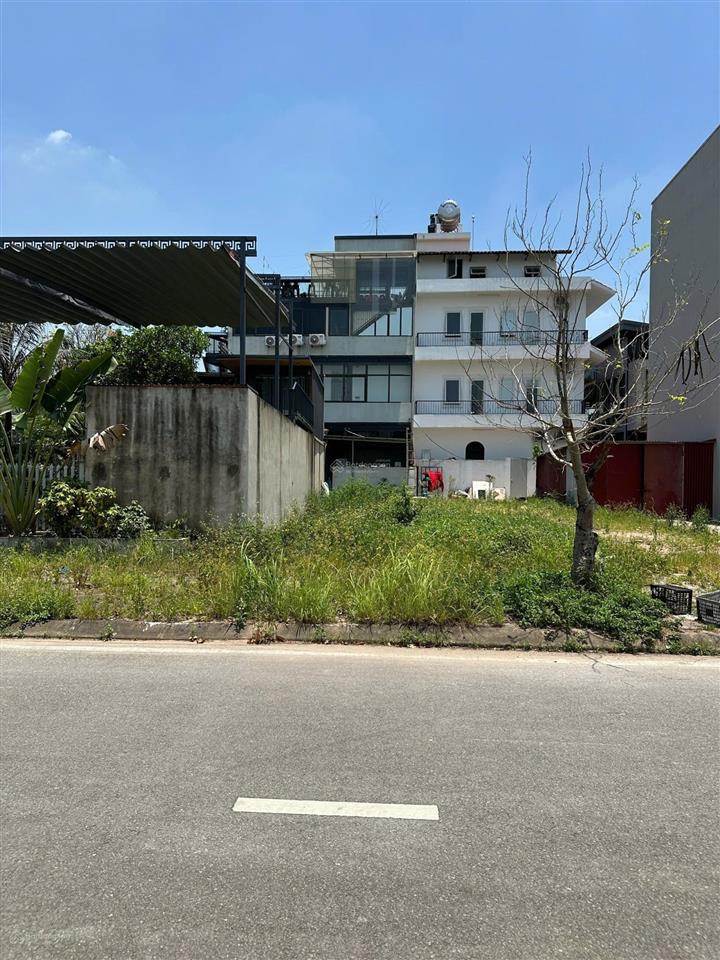 Bán gấp lô 100m2 hướng nam trục 29m sau hồ điều hòa lk24 3 giá tốt 47** triệu