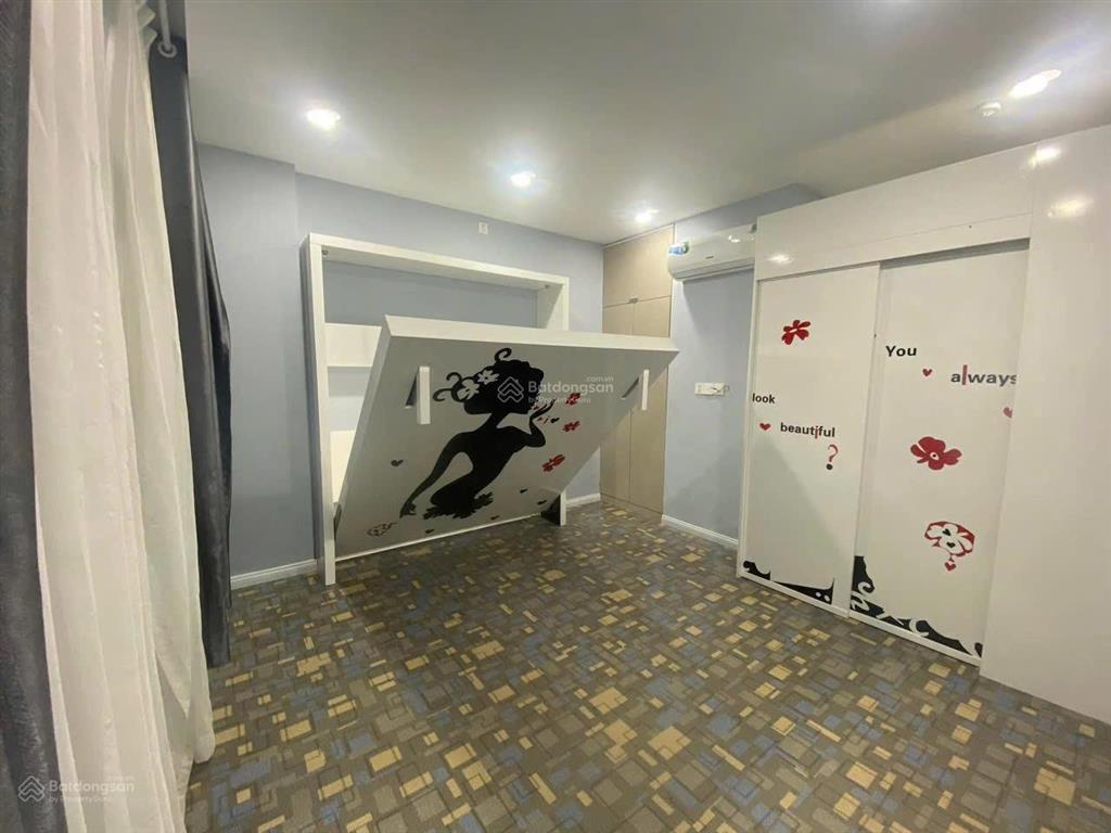 Cho thuê cc central premium, tạ quang bửu, 9 triệu, 32m2, 1pn, 1wc, full nội thất!
