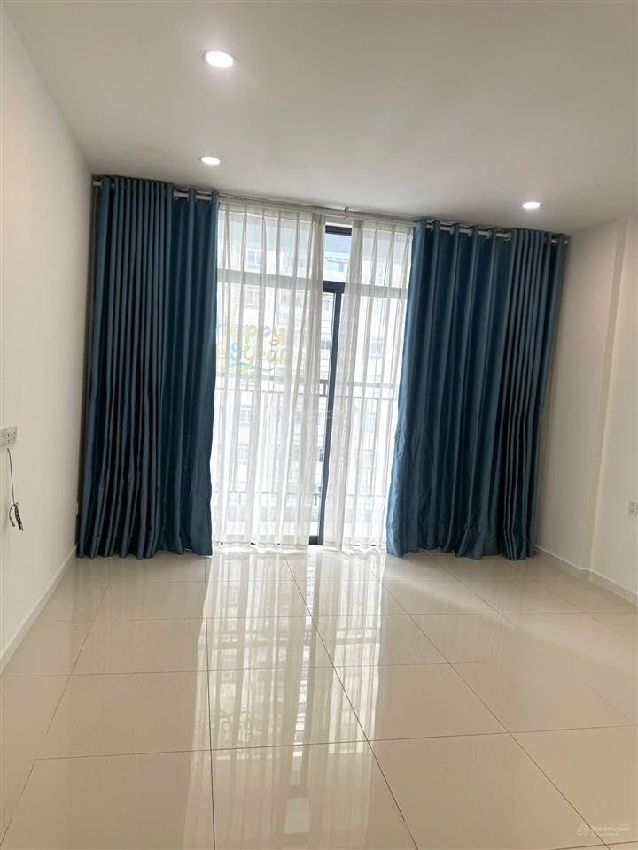 Hàng hiếm tại central premium, 2,1 tỷ, 31m2, 1pn, 1wc, cơ bản