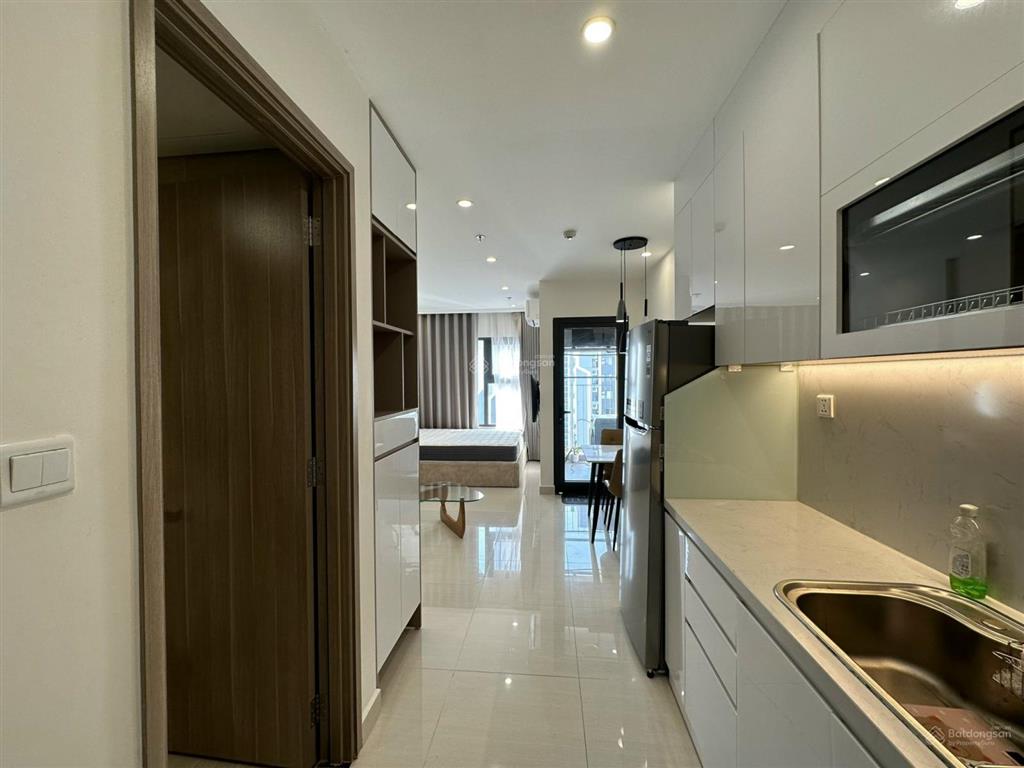 Khách hết hợp đồng, cần cho thuê studio đủ đồ giá 6,5 triệu tại vinhomes smart city.  0372 135 ***