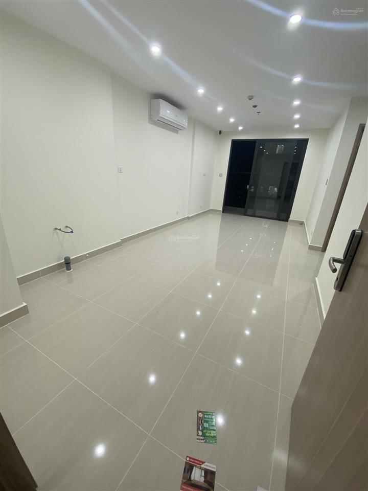 Chính chủ cần tìm khách thuê căn 2pn1wc không đồ giá 7,5tr tại vinhomes smart city,  0372 135 ***