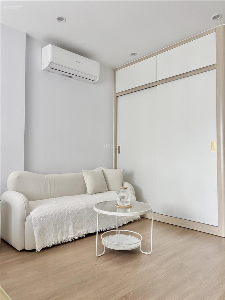 Cho thuê studio đồ đẹp giá 7 triệu/th tại vinhomes smart city.  0372 135 ***