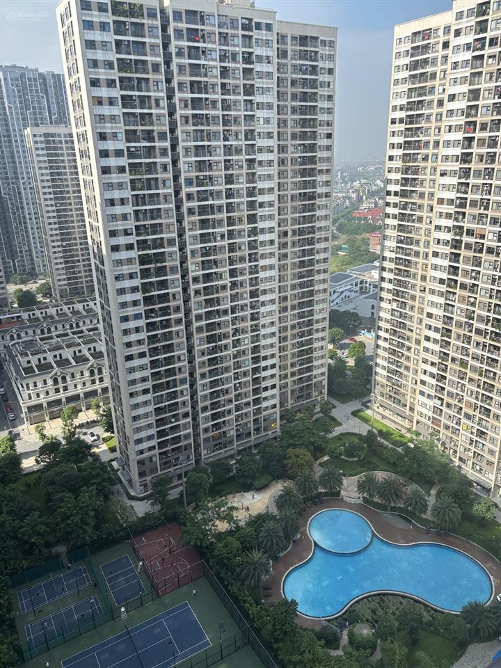 Cho thuê studio đồ đẹp giá 7 triệu/th tại vinhomes smart city.  0372 135 ***
