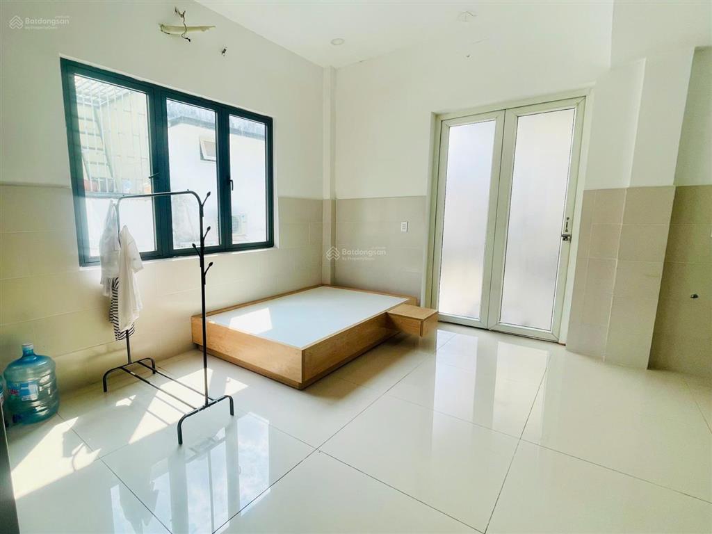 Cho thuê phòng mới đẹp trong vạn phúc city, full nội thất hiện đại, thang máy
