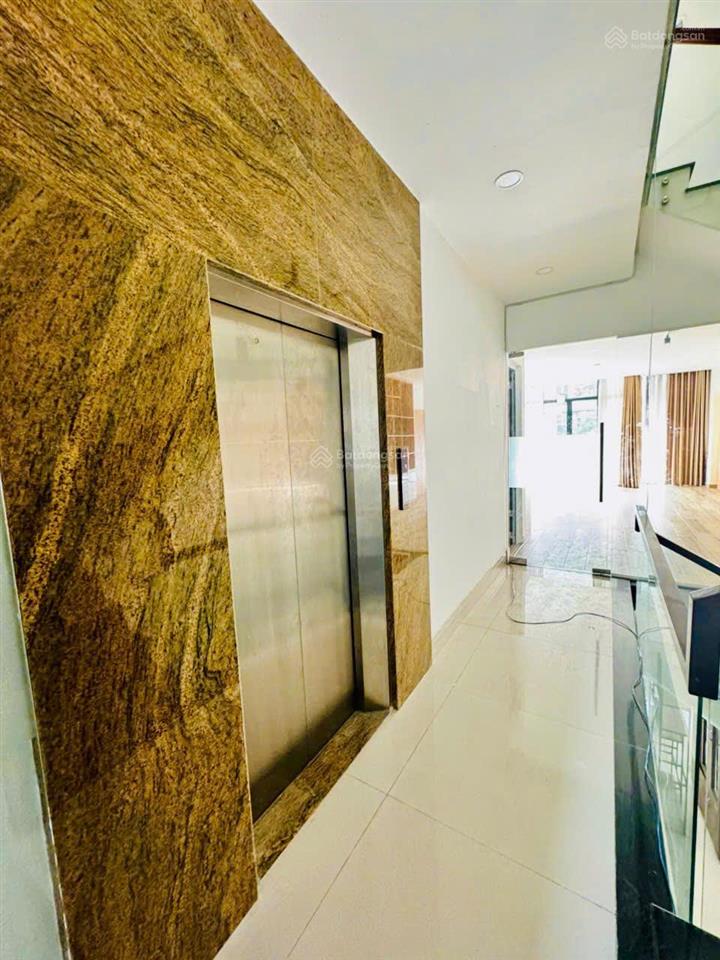 Cho thuê phòng mới đẹp trong vạn phúc city, full nội thất hiện đại, thang máy