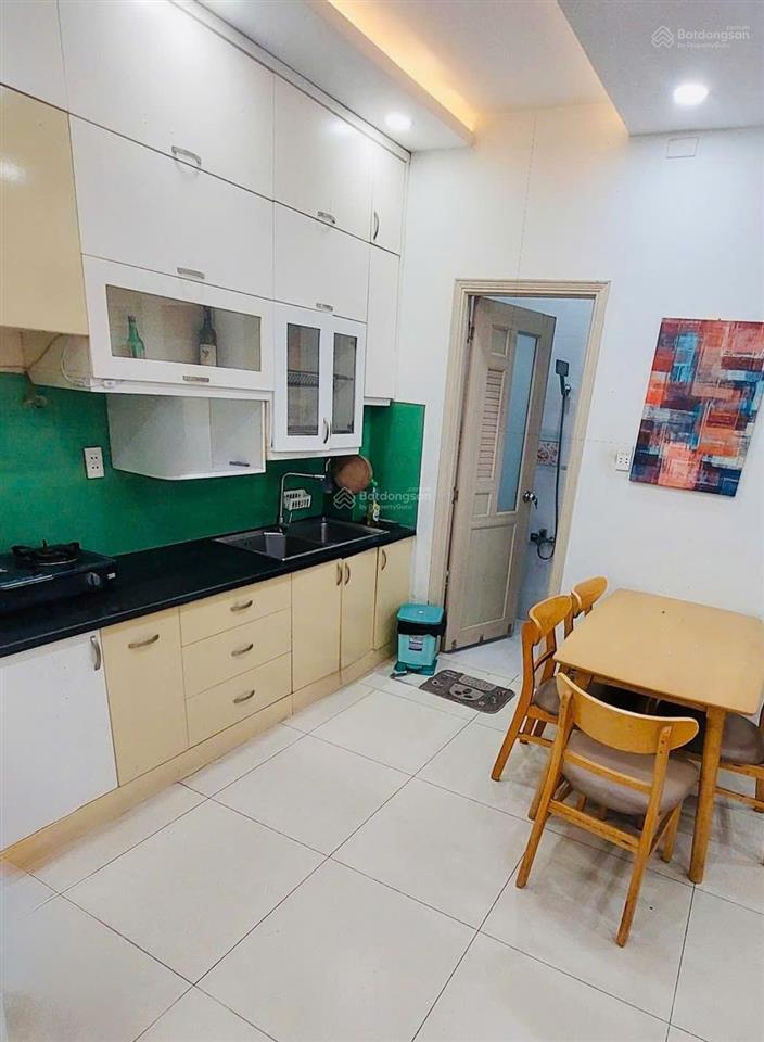 Cho thuê phòng full nội thất, ban công, phòng ngủ, phòng khách tách biệt, gần đại học luật