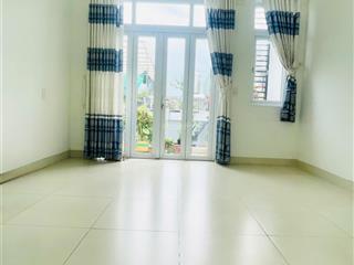 Cho thuê phòng full nội thất, ban công, phòng ngủ, phòng khách tách biệt, gần đại học luật