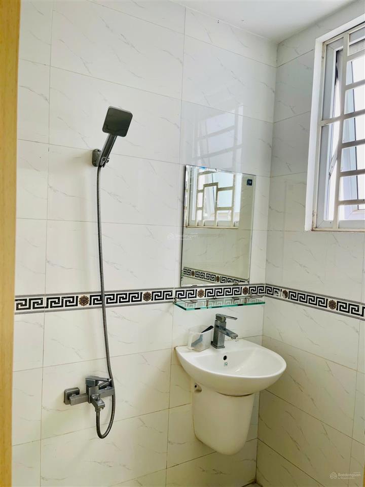 Cho thuê phòng full nội thất, 2 cửa sổ lớn gần đại học luật, gigamall, vạn phúc