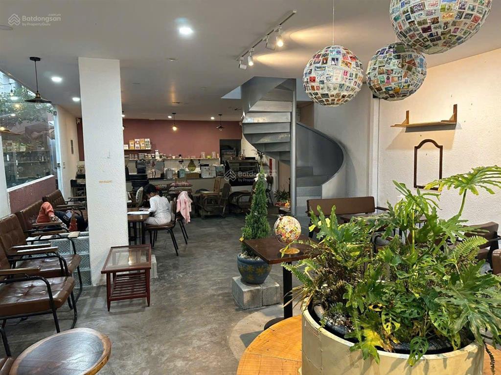 Sang nhượng quán cafe khu bàn cờ tttp  mặt tiền đường trần nguyên hãn nha trang