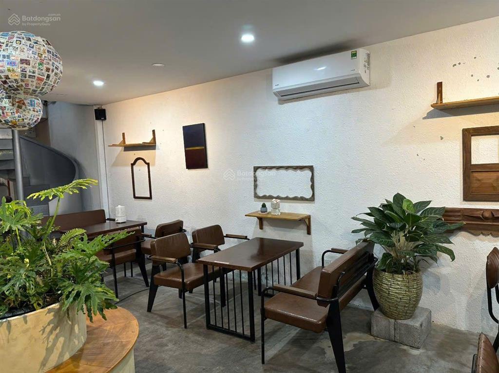 Sang nhượng quán cafe khu bàn cờ tttp  mặt tiền đường trần nguyên hãn nha trang