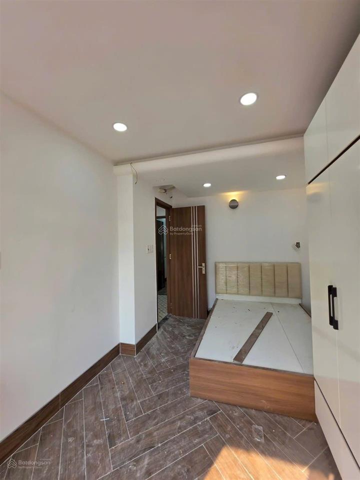 Hẻm 588 huỳnh tấn phát, quận 7