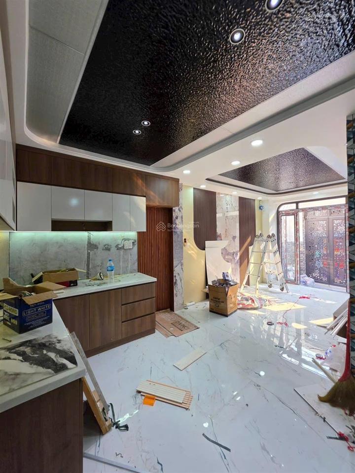 Hẻm 588 huỳnh tấn phát, quận 7