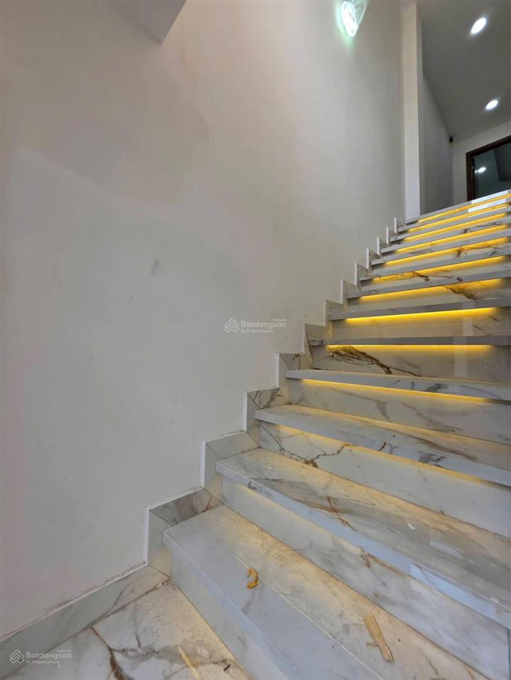 Hẻm 588 huỳnh tấn phát, quận 7