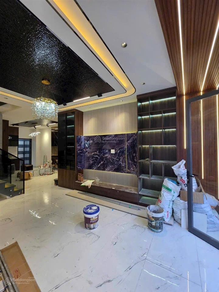Chính chủ gửi bán căn nhà mới 100% tại hẻm 588 huỳnh tấn phát, quận 7.