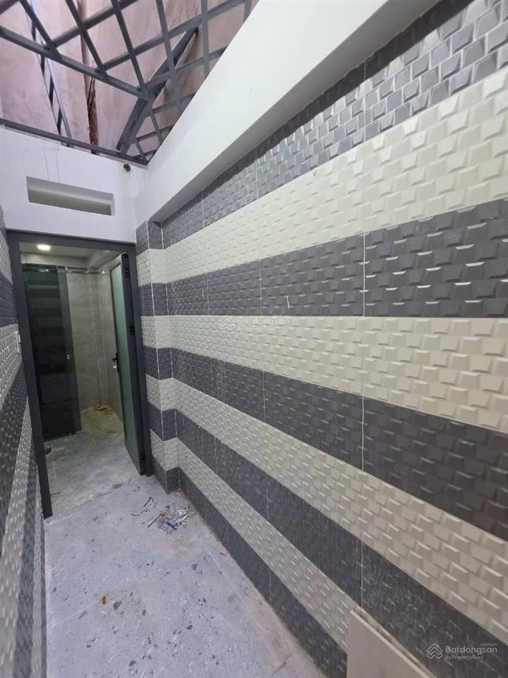 Chính chủ gửi bán căn nhà mới 100% tại hẻm 588 huỳnh tấn phát, quận 7.