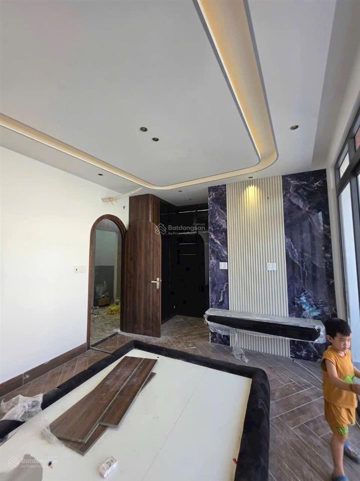 Chính chủ gửi bán căn nhà mới 100% tại hẻm 588 huỳnh tấn phát, quận 7.