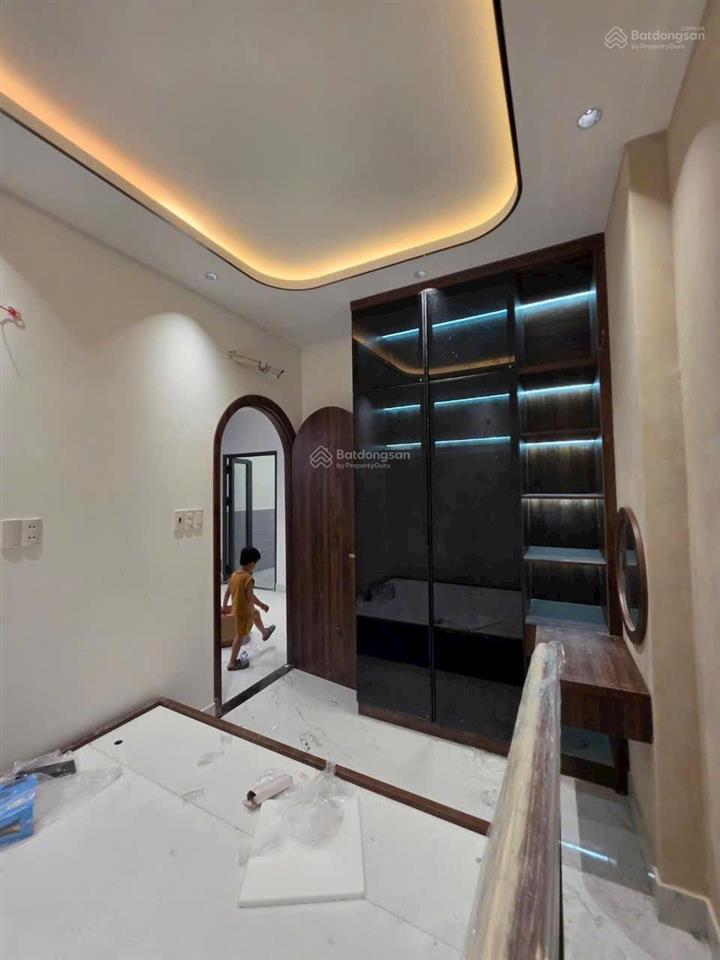 Chính chủ gửi bán căn nhà mới 100% tại hẻm 588 huỳnh tấn phát, quận 7.