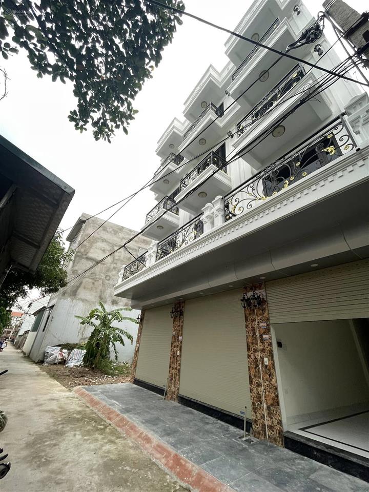 Giảm giá chào 300tr, nhà 40m2 4t 4pn gần trục quốc lộ 6, biên giang, gần trg đại học giá 3,25 tỷ