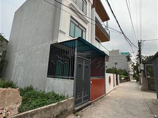 Nhà mới gần đông la, gần kđt đô nghĩa, trường phenikaa. dt 47m2, 4 tầng, sân cổng riêng 3,5 tỷ