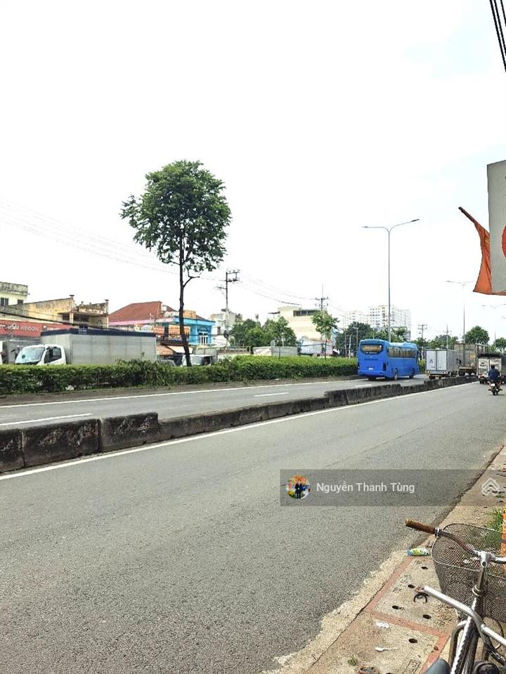 Nhà 2 tầng mặt tiền kinh doanh đường quốc lộ 22, diện tích 138m2, ngang 8.6m, gần ngã tư trung chán