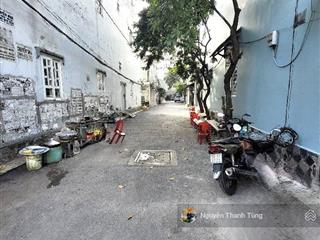 Mặt tiền kinh doanh 3 tầng lô góc không lộ giới đường thạnh xuân 18, dt 90m2 (4.5 x 20), đường 8m.