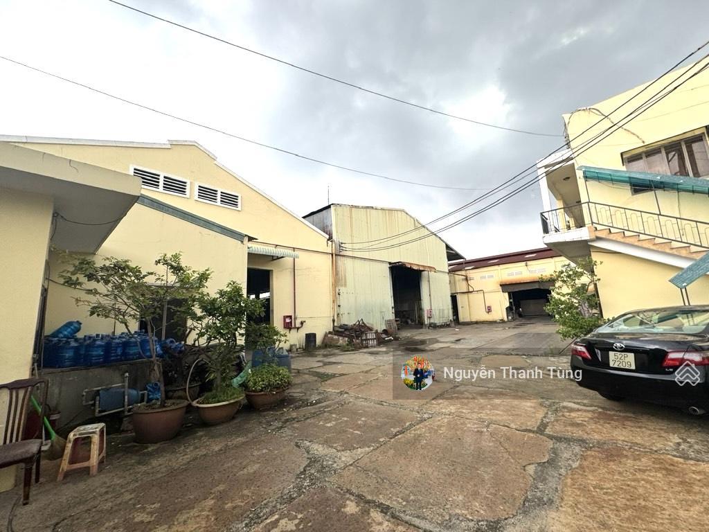 Bán nhà xưởng 2 mặt tiền đường nhánh nguyễn văn quá, diện tích 3.551m2 (54 x 66), gần cầu tham lươn
