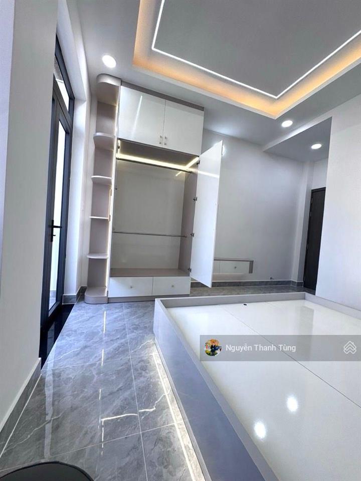 Nhà mới đẹp ở ngay 4 tầng đường hiệp thành 13, diện tích 59m2 (4 x 15), hẻm 5m xe hơi vào nhà.