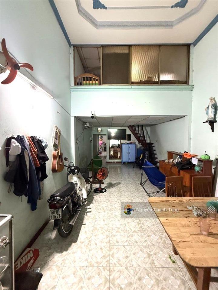 Nhà cấp 4 xe hơi ngủ nhà gần mặt tiền huỳnh thị hai, diện tích 98m2 (4 x 24), đường 12m thông.