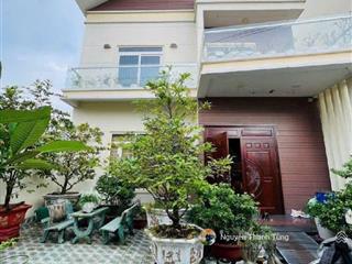 Biệt thự lô góc 3 tầng mặt tiền kdc đại hải đường phan văn hớn, bà điểm  diện tích 200m2 (10 x 20)