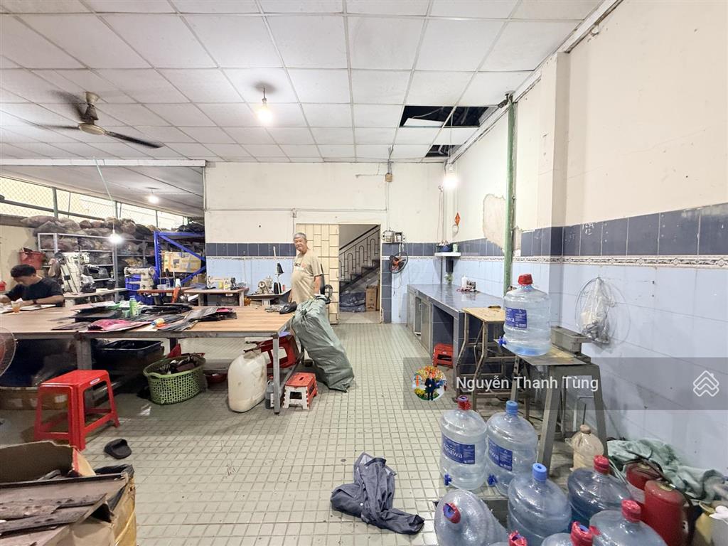 Mặt tiền 2 tầng đường 8m thới an 4  diện tích 228m2, ngang 8.5m nở hậu 9.3m gần cầu vượt tân thới