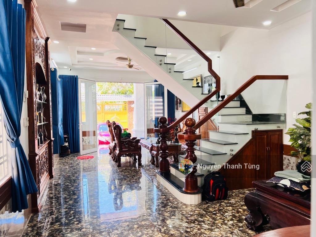 Siêu phẩm biệt thự 2 tầng mặt tiền đường nhánh tân thới hiệp 21, diện tích 189m2 (8 x 27m), chủ gấp