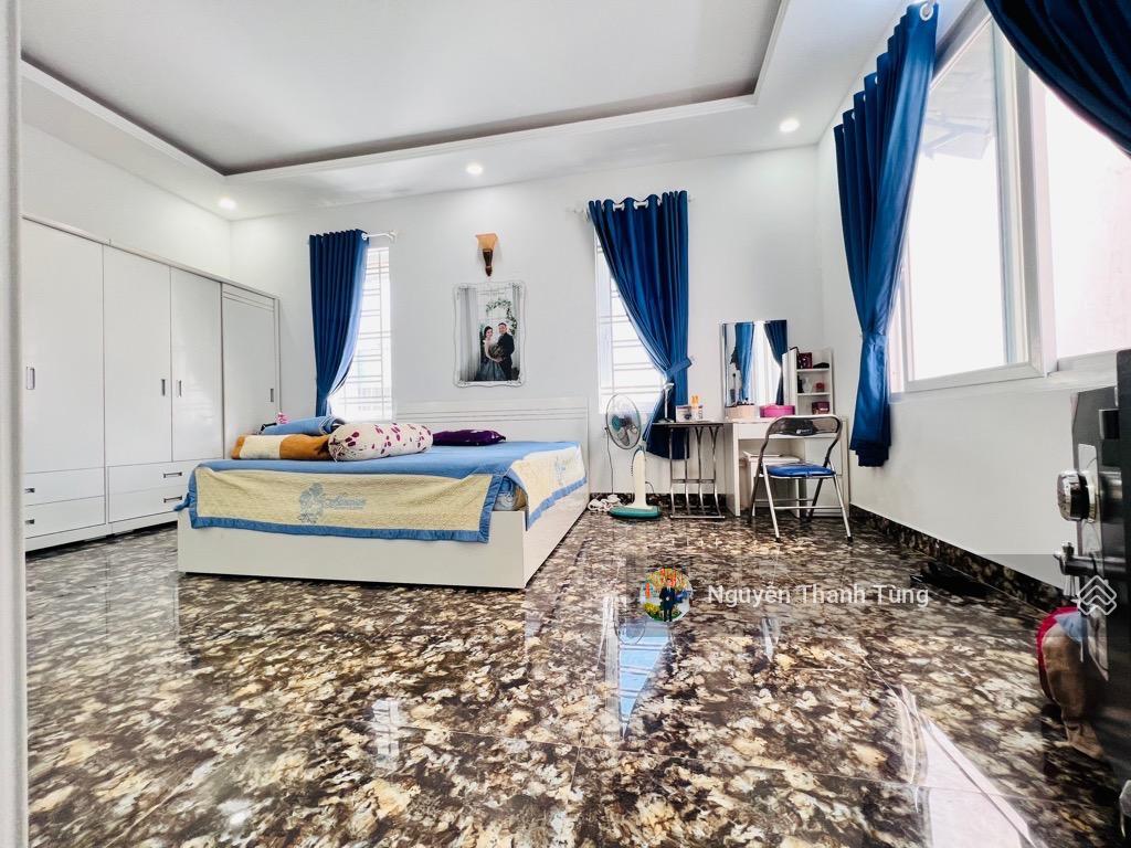 Siêu phẩm biệt thự 2 tầng mặt tiền đường nhánh tân thới hiệp 21, diện tích 189m2 (8 x 27m), chủ gấp