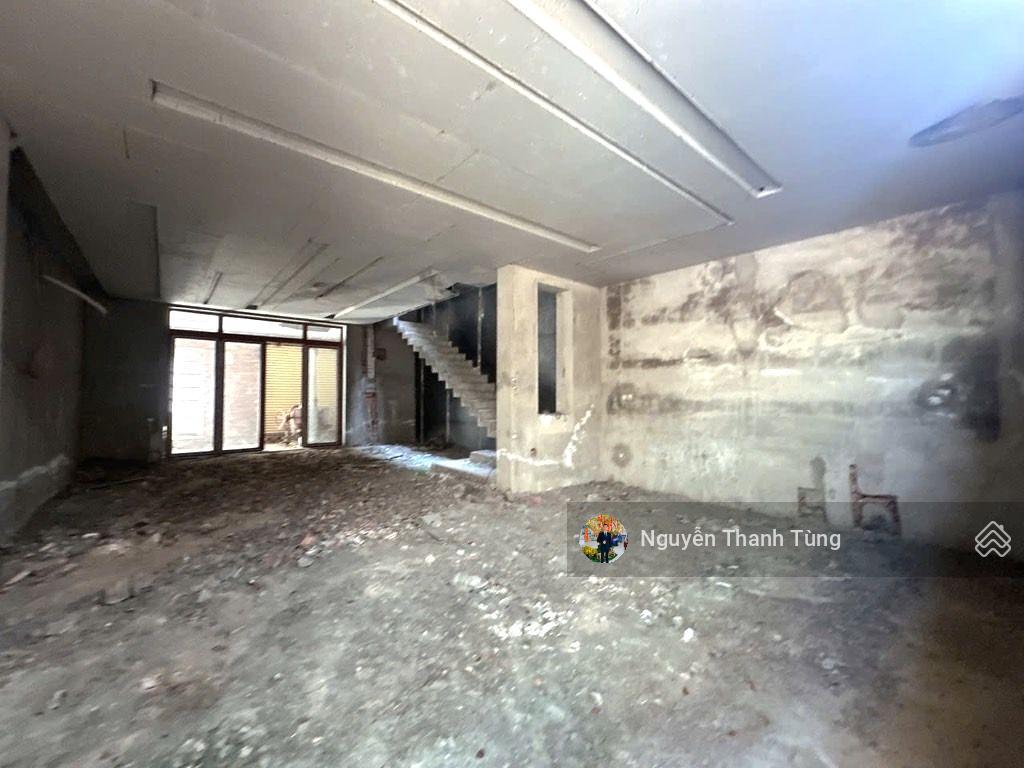 Nhà 3 tầng khu vip lê thị riêng, diện tích 140m2, ngang 7m hiếm, đường 20m thông  không lộ giới