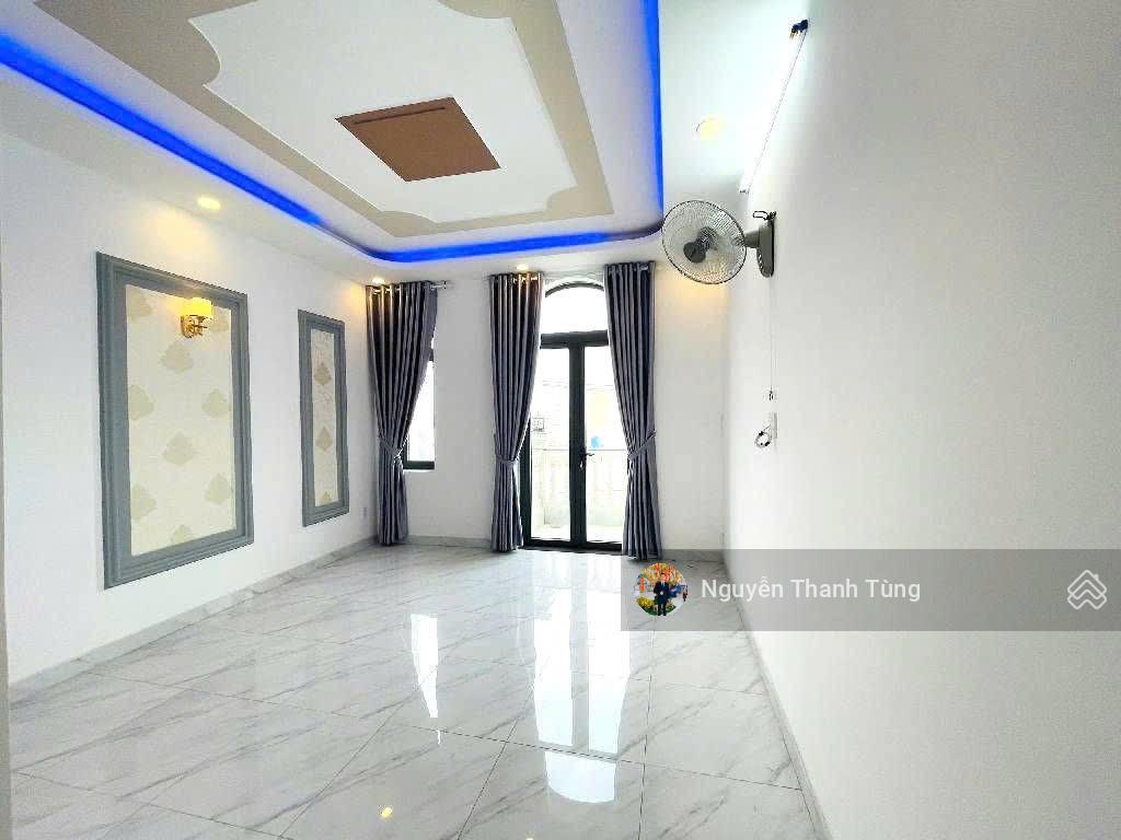 Nhà 4 tầng mặt tiền đường hiệp thành 17, tân thới hiệp  dt 92m2, ngang 4m, gần chợ hiệp thành.