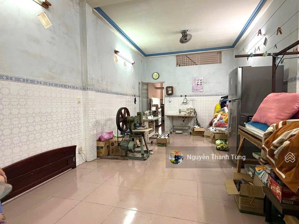 Nhà 2 tầng đường trương thị hoa, tân thới hiệp  dt 80m2, hẻm 8m, gần trường thcs nguyễn hiền.