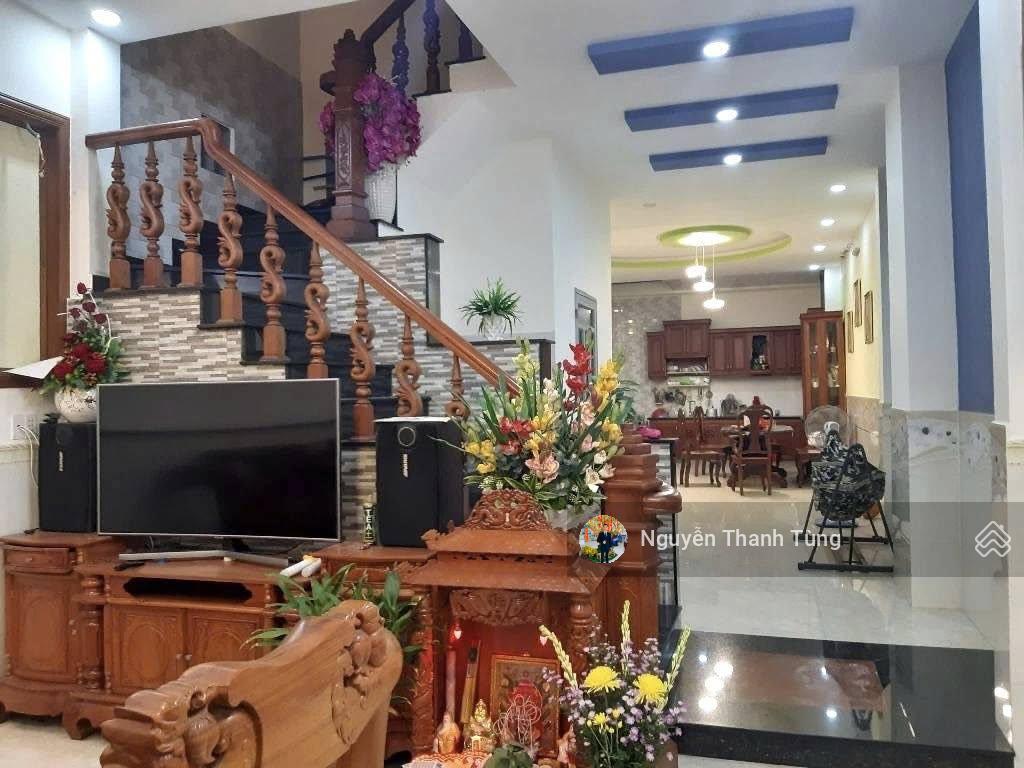 Mặt tiền kinh doanh 3 tầng đường trương thị hoa, dt 150m2 (5 x 30), đường 20m gần siêu thị metro