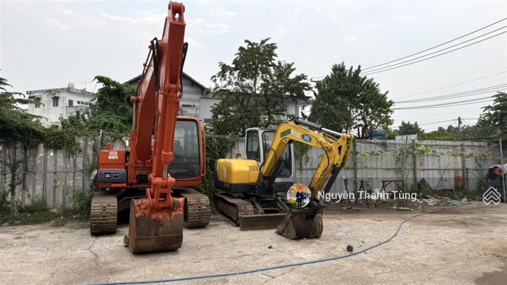 Mặt tiền kinh doanh đường 20m dương công khi, dt 570m2 (14 x 45), đất trống phù hợp kinh doanh.