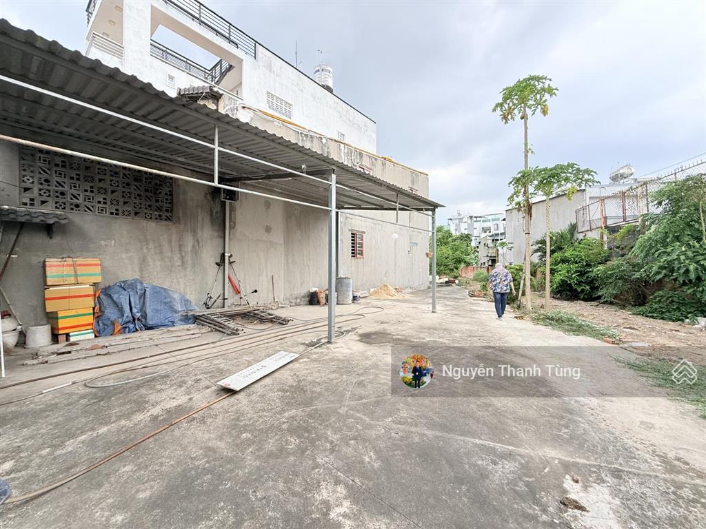 Lô đất thổ cư đường trường chinh, đông hưng thuận  diện tích 568m2, ngang 18m, nở hậu 30m, hẻm 6m.