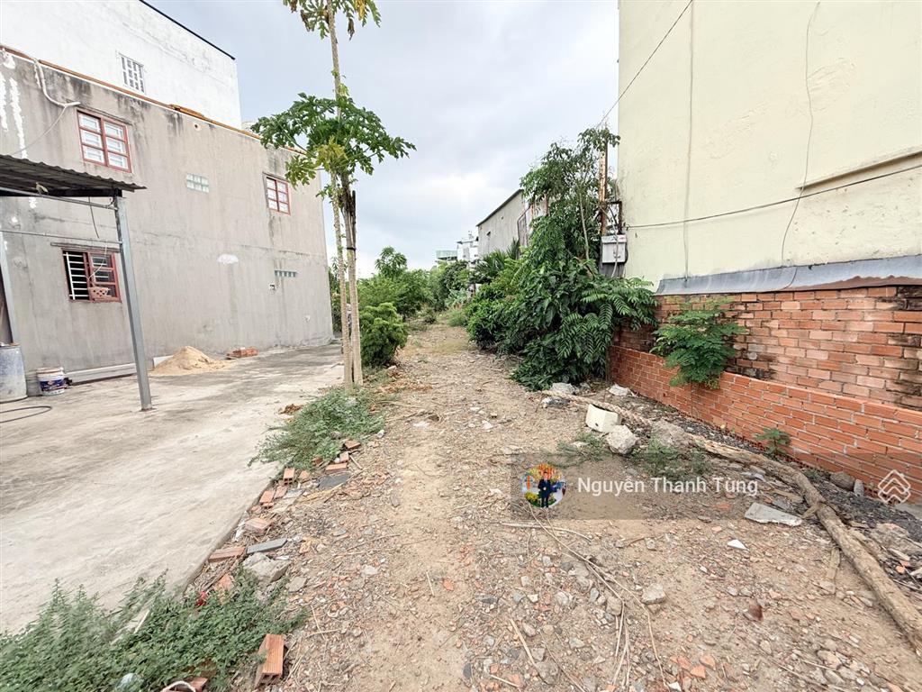 Lô đất thổ cư đường trường chinh, đông hưng thuận  diện tích 568m2, ngang 18m, nở hậu 30m, hẻm 6m.