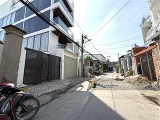 Nhà cấp 4 hơn 275m2 ngang 7.5m nở hậu đường lê văn khương, hẻm xe tải tránh thông 8m, full thổ cư.